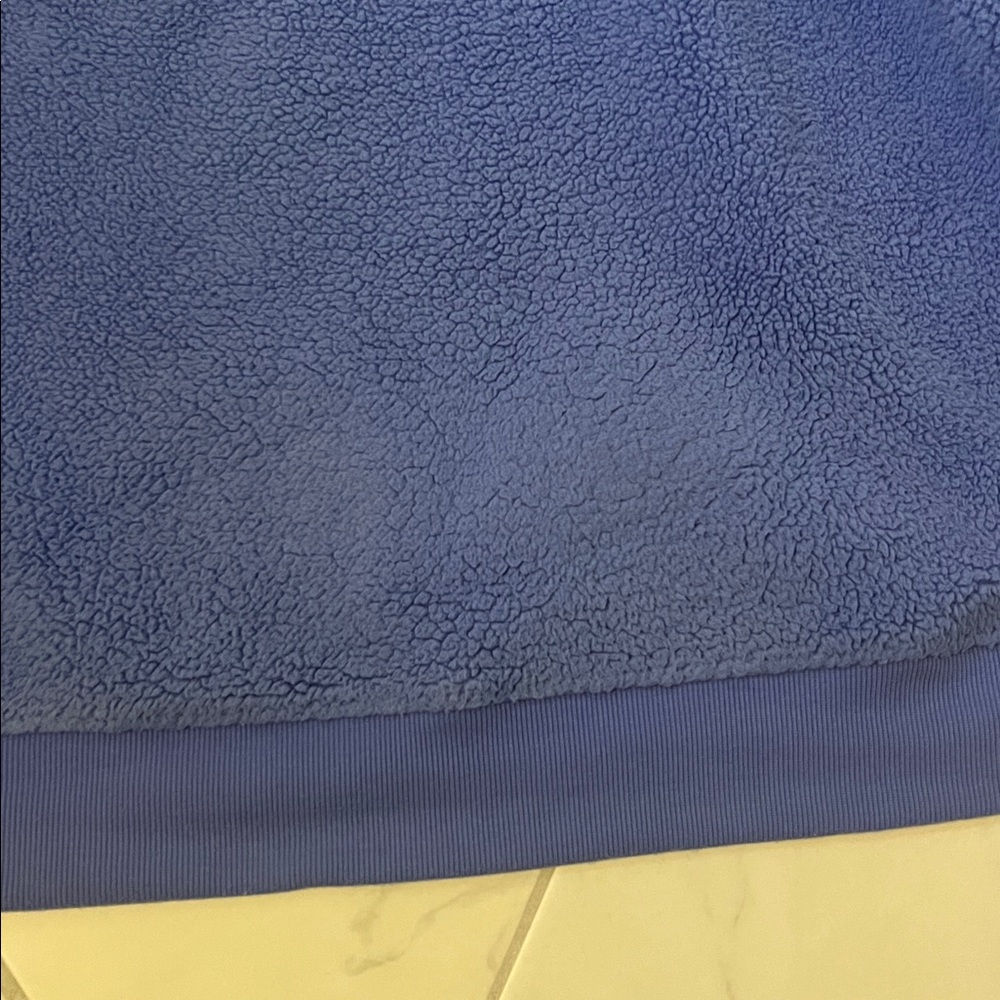 Vineyard Vines Blue Fleece Pullover - Picture 6 of 6